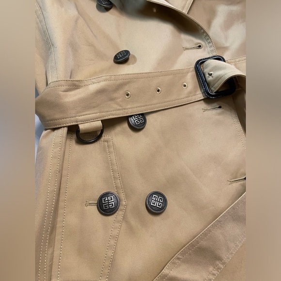 Givenchy belted double-breasted Mid length tan trench coat - Picture 8 of 13
